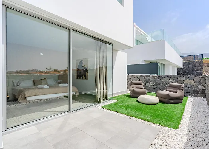 Bellavista カジャオ・サルバヘ