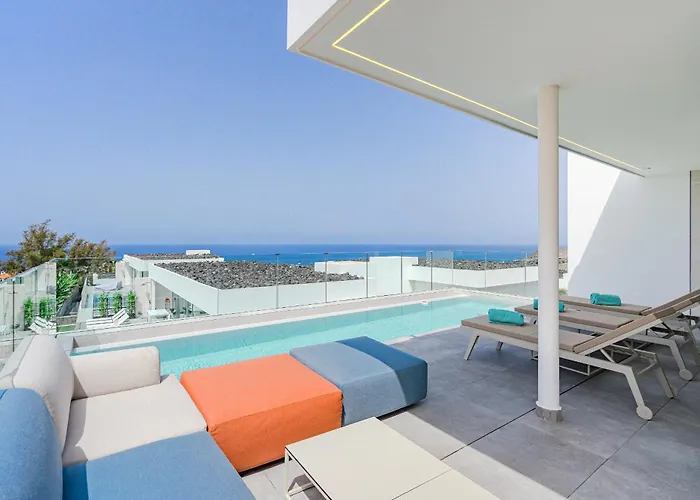 ヴィラ Bellavista カジャオ・サルバヘ